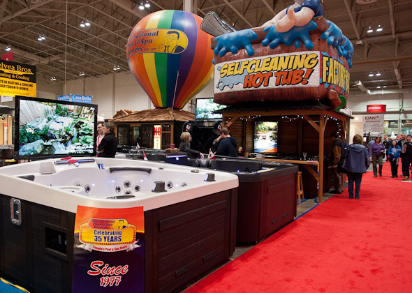 Hot-Tub-Booth-at-a-Home-Show